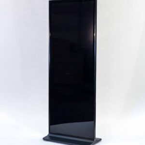 FRITTSTÅENDE LED DISPLAY M/ TOUCH SKJERM