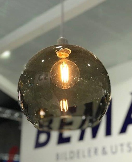 DESIGN LAMPE. NB! WIREOPPHENG MÅ BESTILLES I TILLEGG!